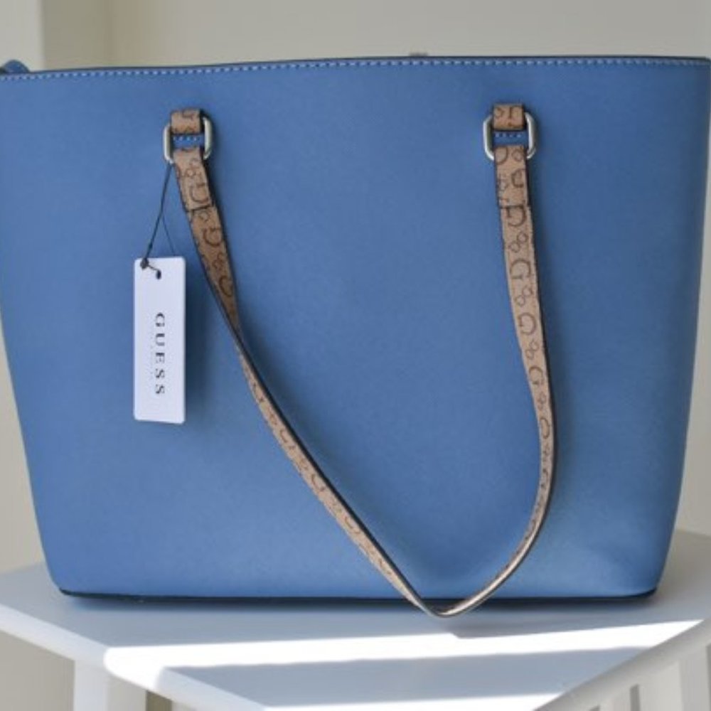 Guess Womans shoulder bag - Picture 2 of 4